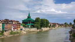 Hotels in Srinagar