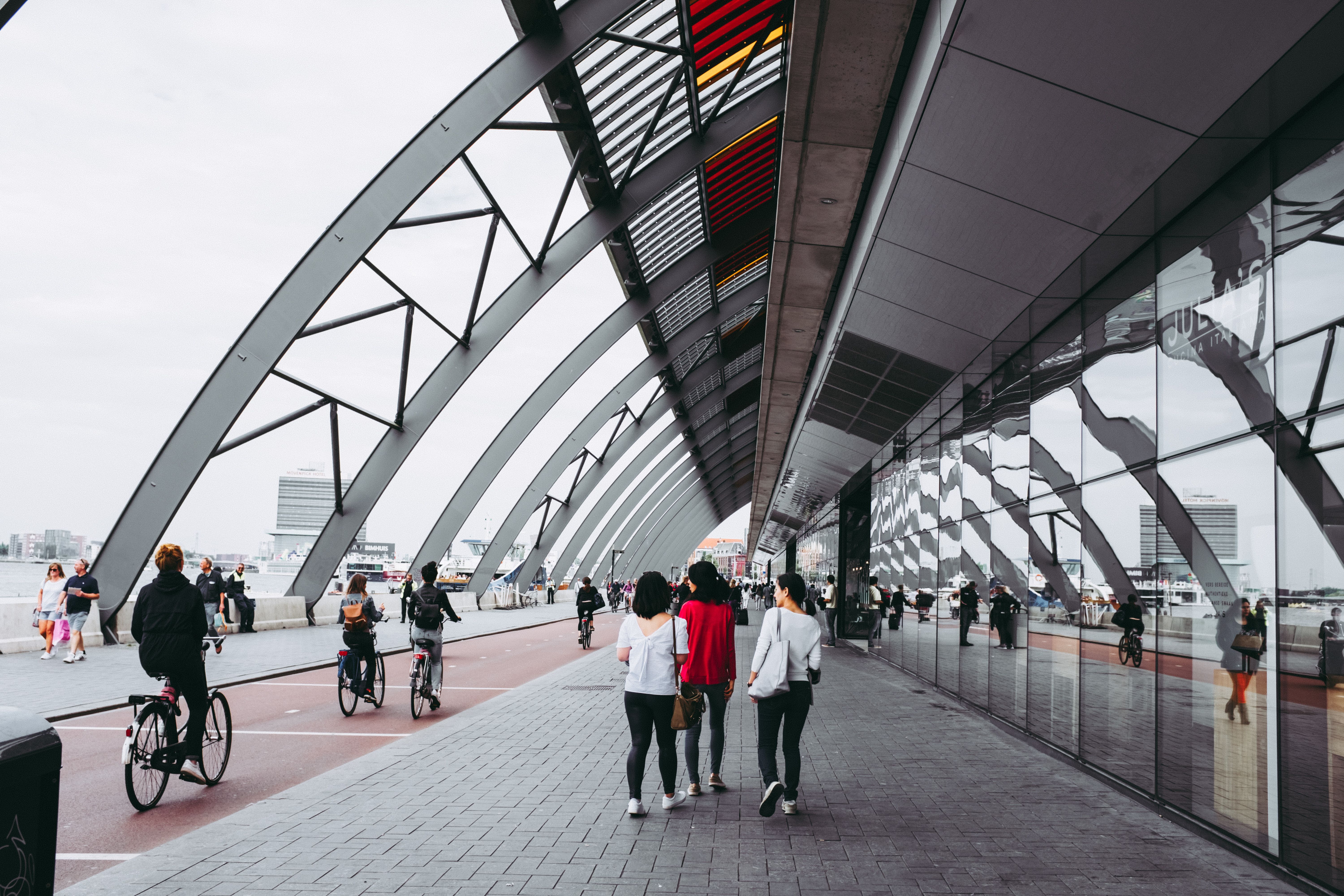 Vind goedkope vluchten van Maleisi&euml; naar Amsterdam