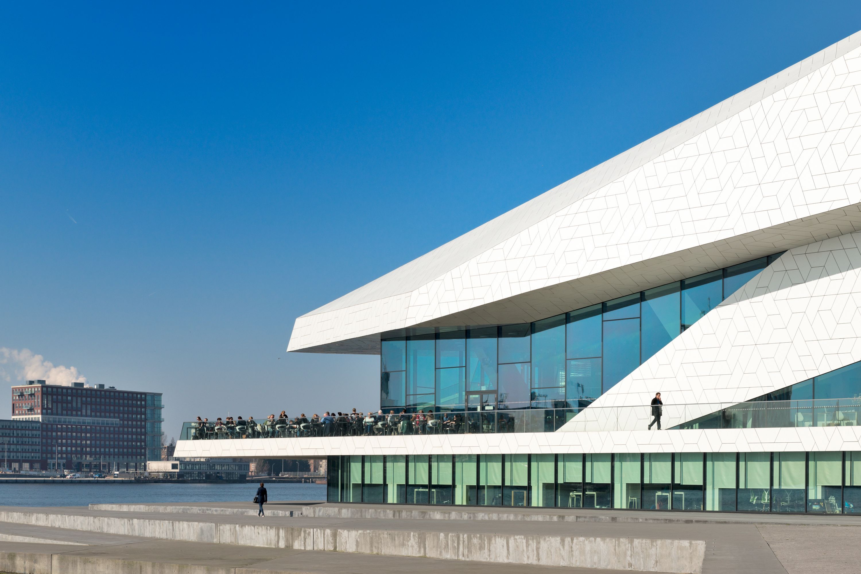 Vind goedkope vluchten van Zweden naar Amsterdam