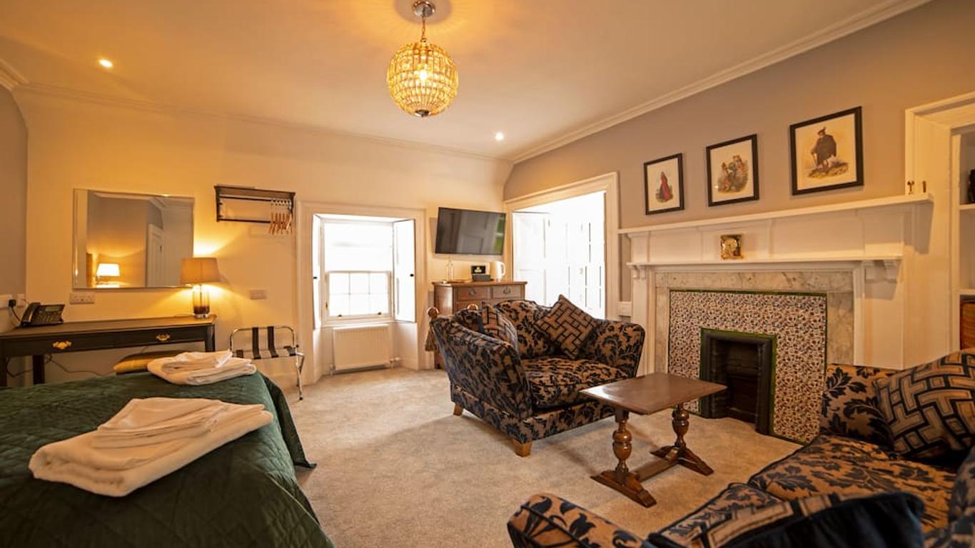 Conon Hotel