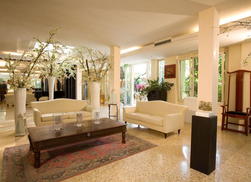 Lobby Foto's