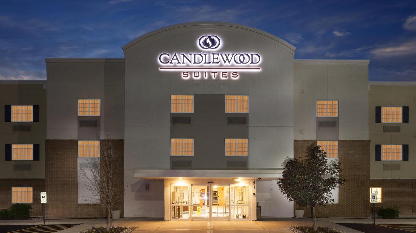 Candlewood Suites Aurora-Naperville