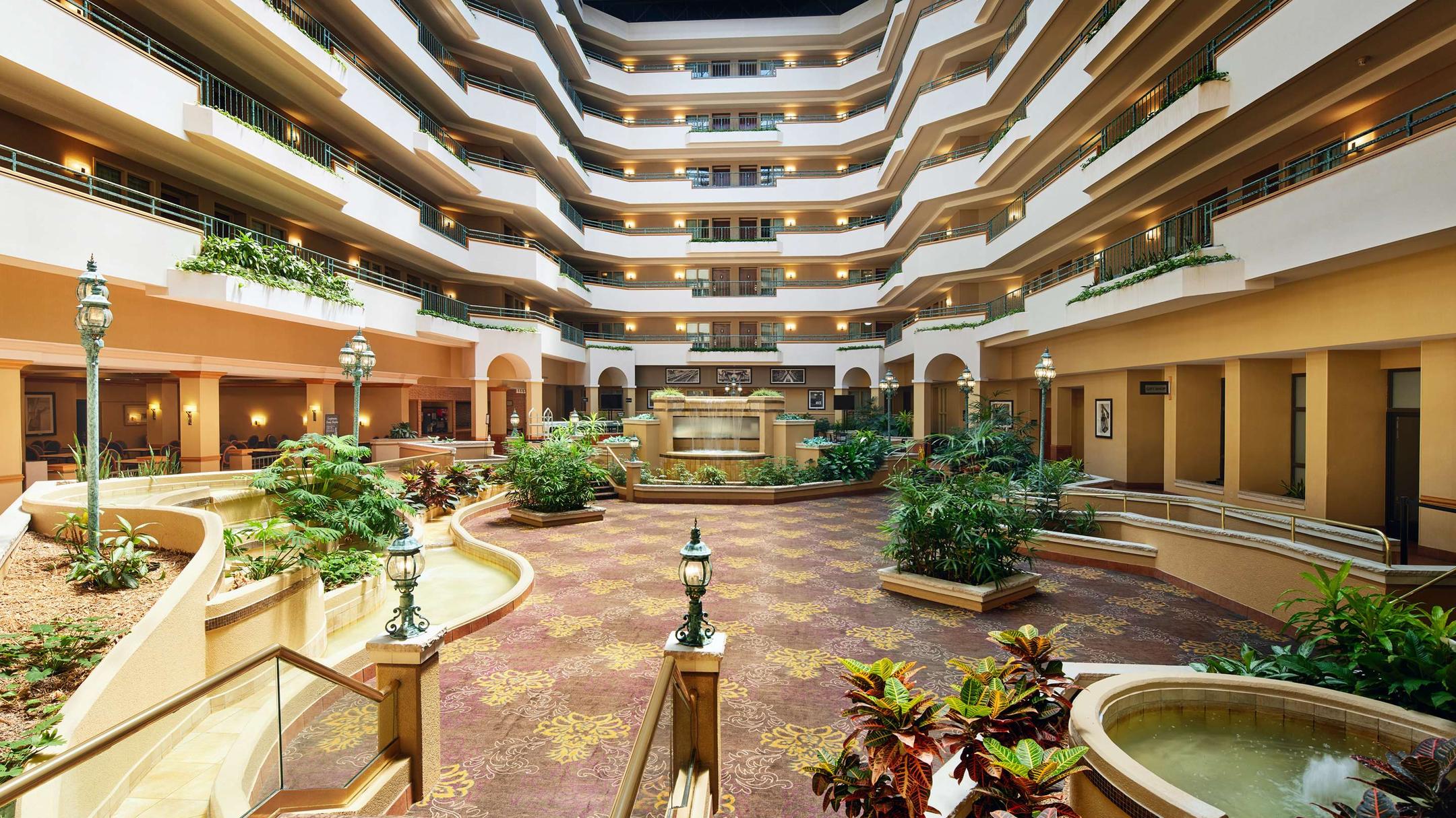 Embassy Suites by Hilton Greensboro Airport vanaf € 116. Greensboro Hotels KAYAK