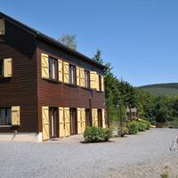 Holiday home with a panoramic view of the Ourthe, on a quietly located property