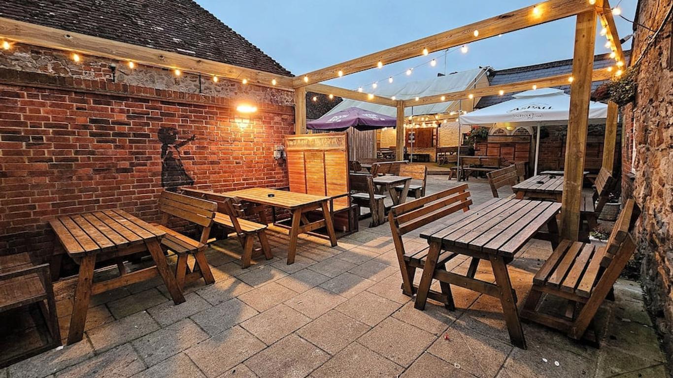 The Crown Aldbourne