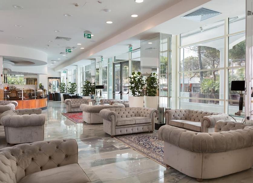 Lobby Foto's