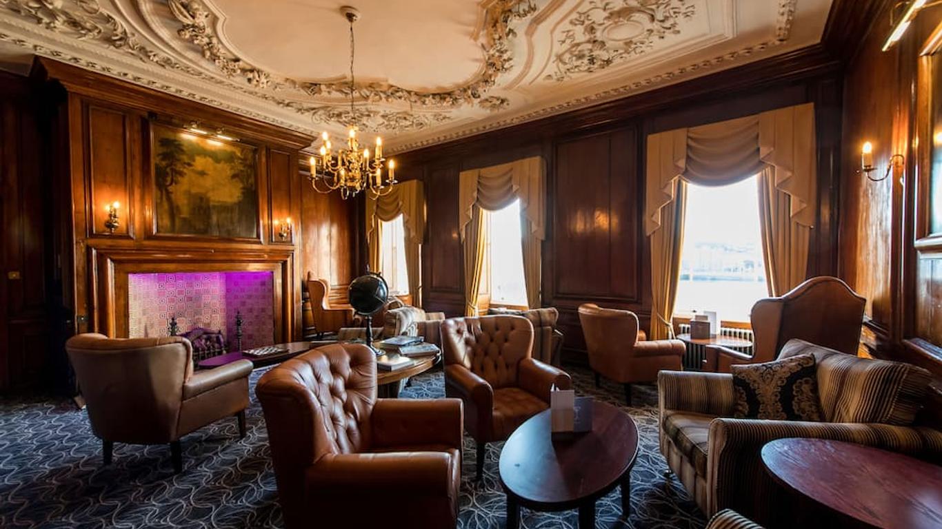 The Royal Hotel