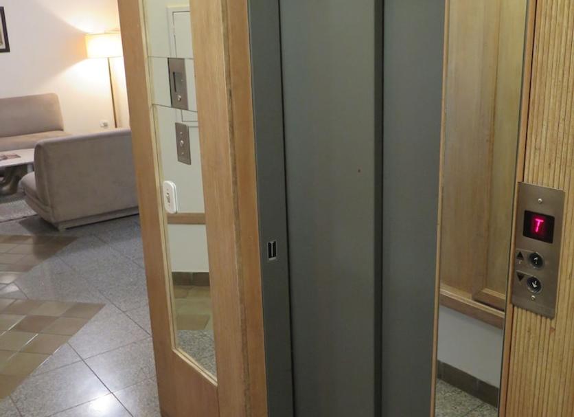 Kamervoorziening Foto's