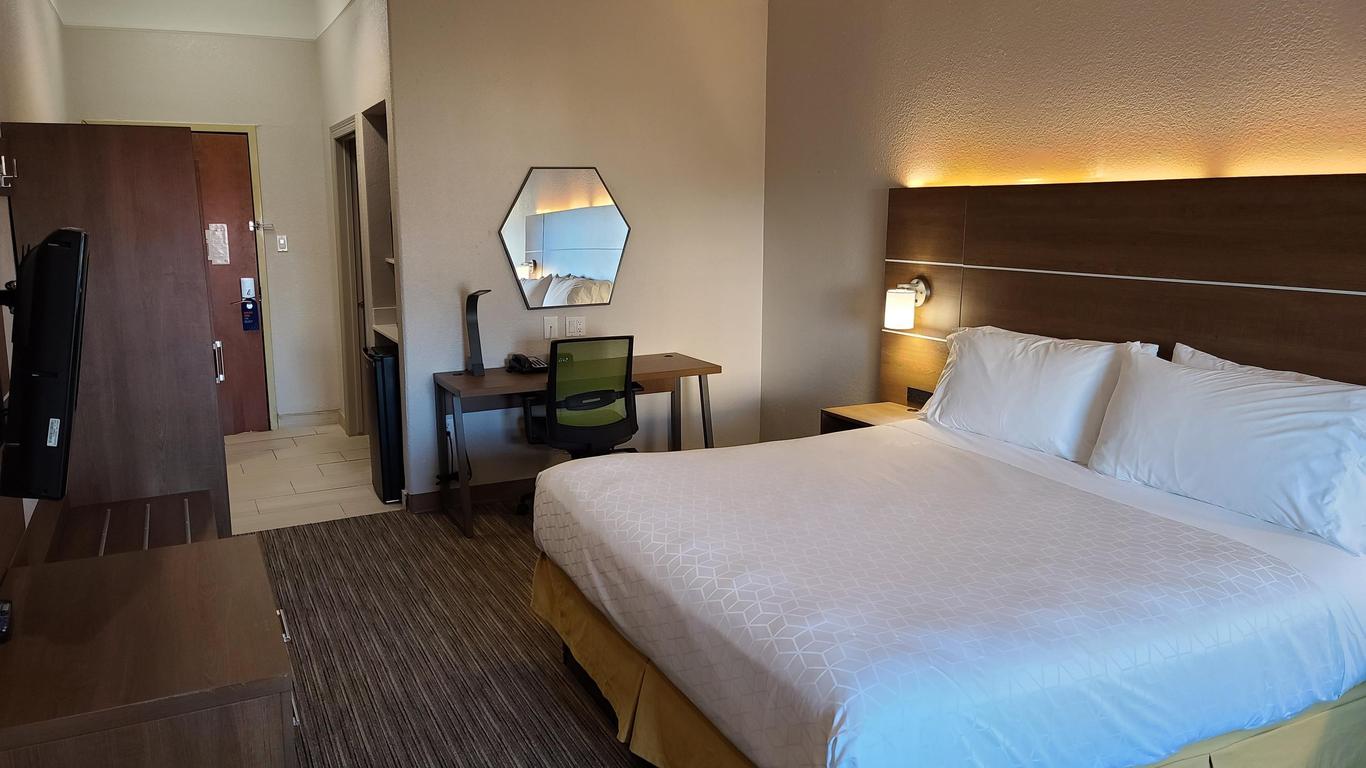 Holiday Inn Express Hotel & Suites Galveston West-Seawall