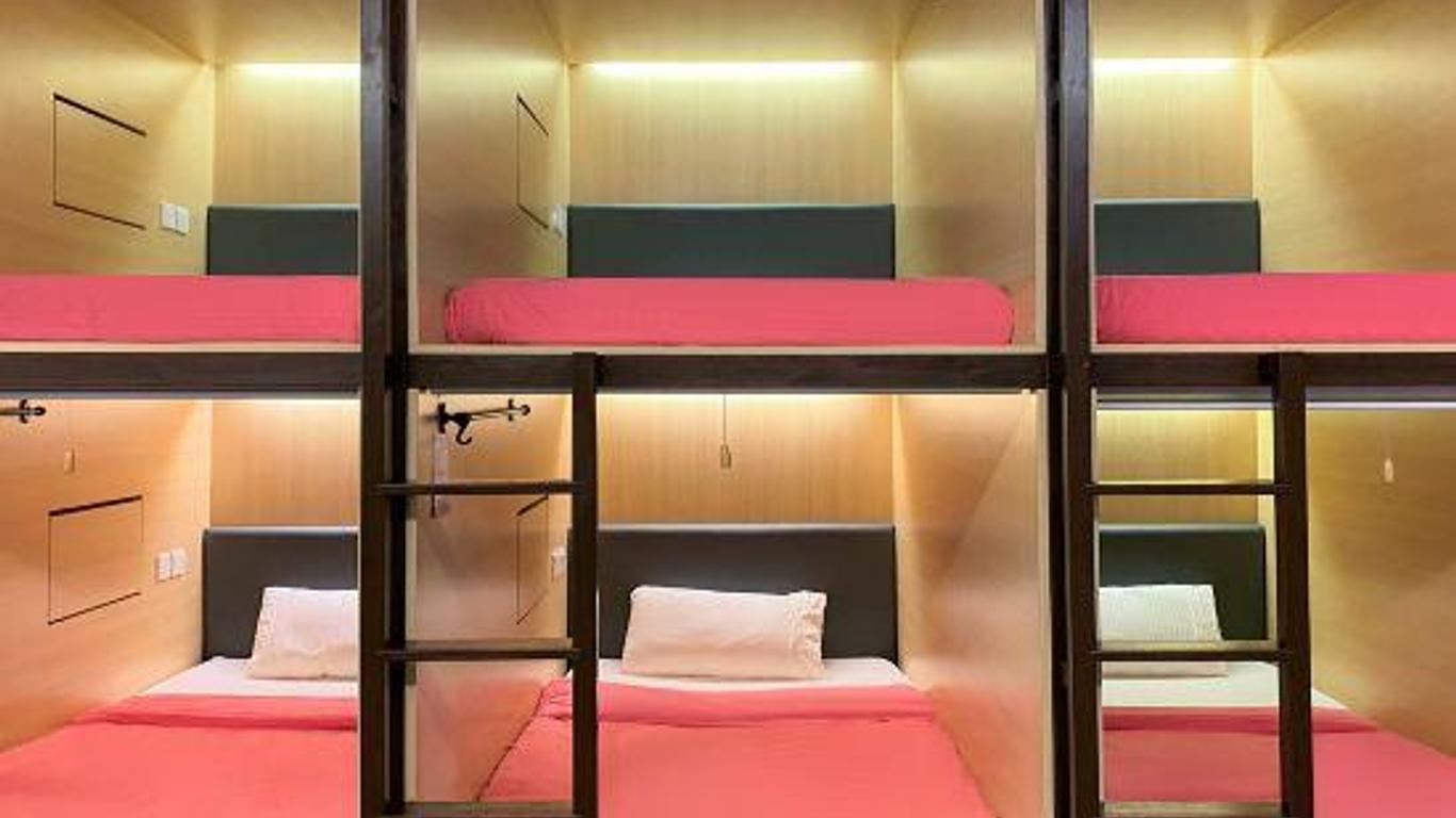 OYO 89809 Sogor Girls Dormitory Female Only