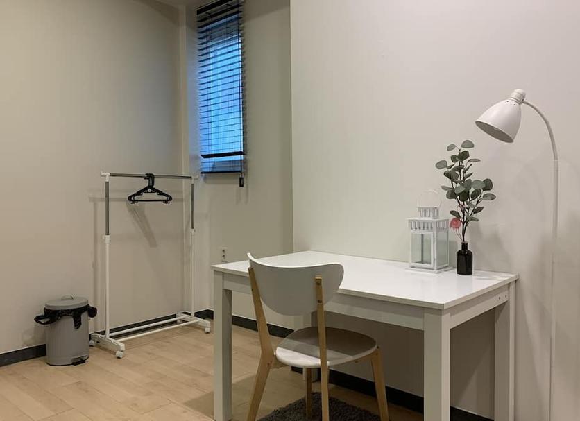 Kamervoorziening Foto's