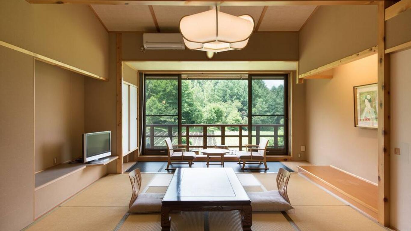 Tsutaya Tokinoyado Kazari