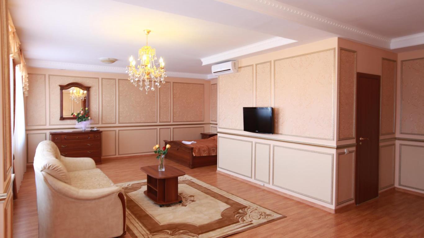 Armada Komfort Hotel
