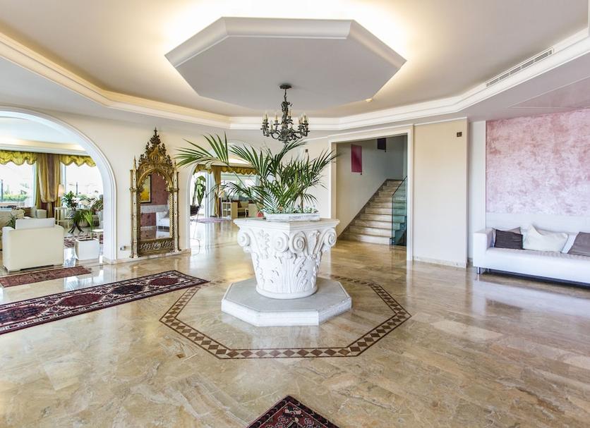 Lobby Foto's