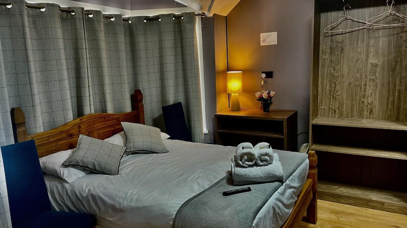 Hollybush Guest House