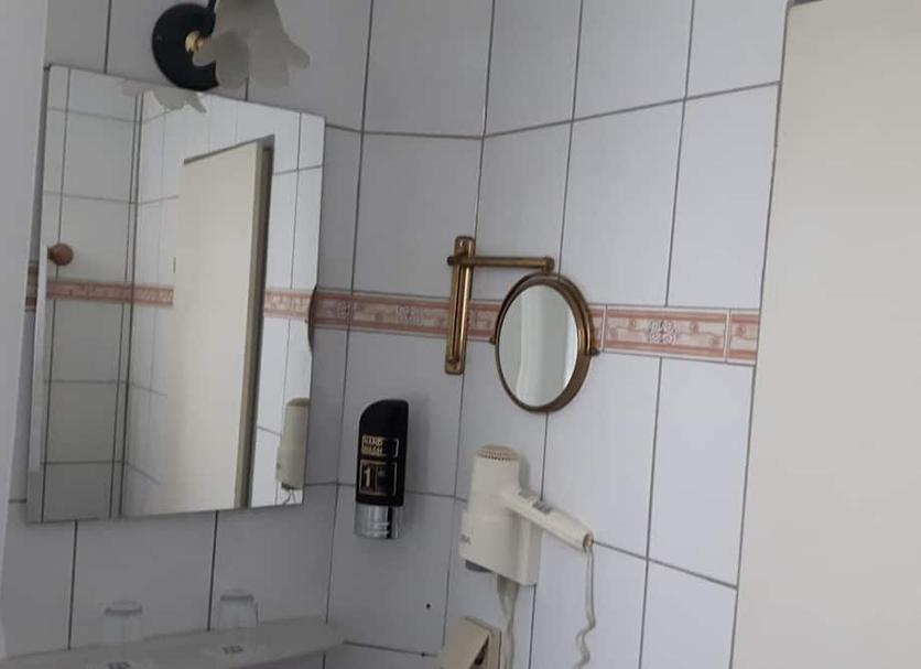 Kamervoorziening Foto's