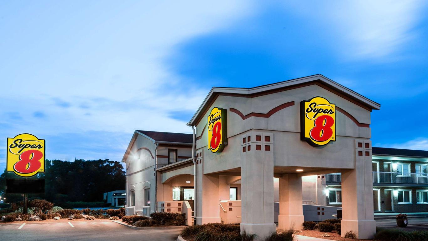 Super 8 by Wyndham Guelph