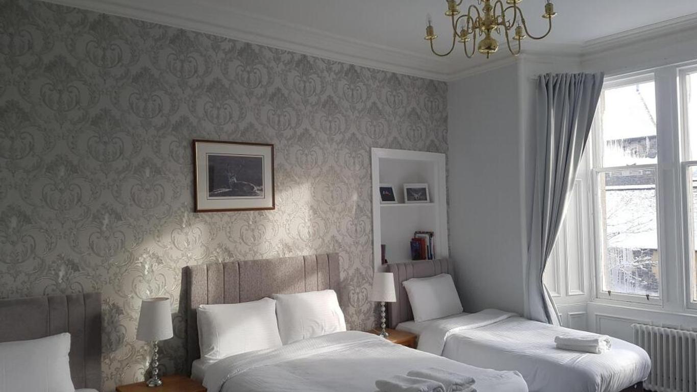 Mcinnes House Hotel