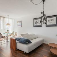 Luxus 3-Zimmer Apartment mit Balkon & Homeoffice & Parkplatz in TOP-Lage nahe an Mercedes-Benz mit Kinderbetten