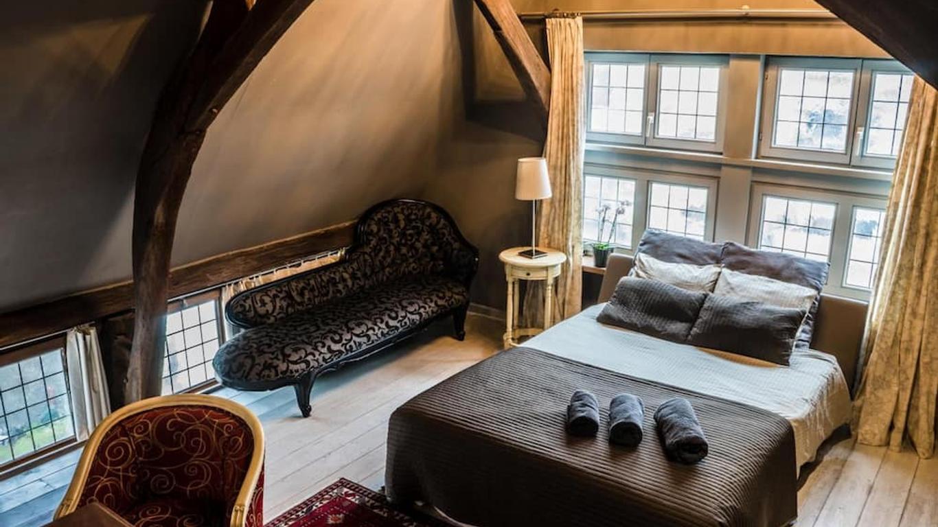 De Beek Anno 1410 Hotel